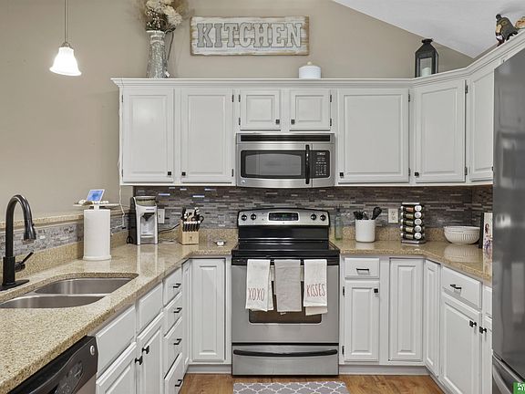 4th image of 7714 S 155th Ave