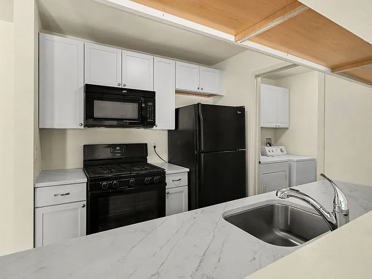 902 Dogwood Ct — Photo 7