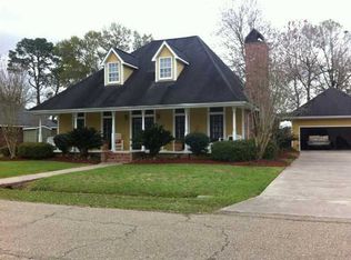 128 Kirkwood Ln, Youngsville, LA 70592