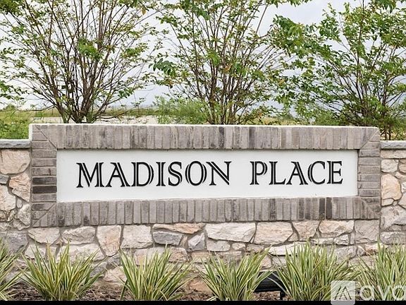 2nd image of 597 Madison Dr #597