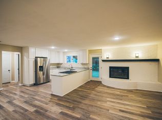 2525 N Azalea Ter, Fayetteville, AR 72703