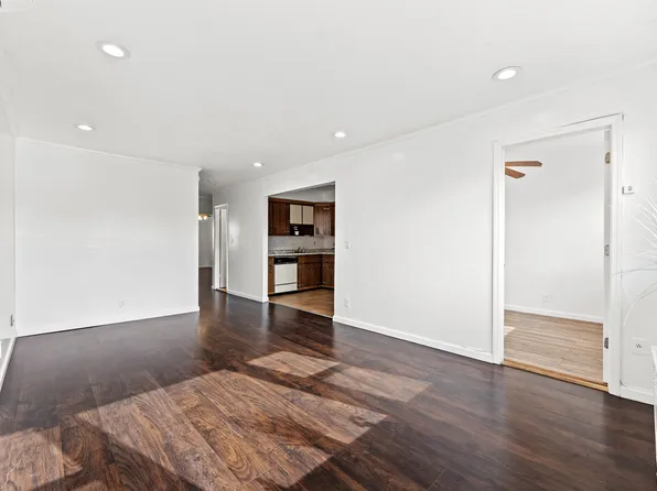 5-39 117th Street image 4 of 28