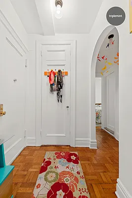 Sold by Triplemint | media 4