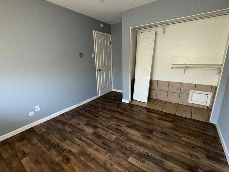 7244 Hazelcrest Dr — Photo 13