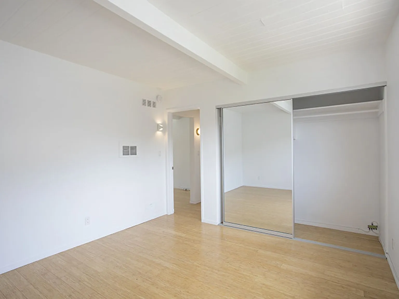 Avalon — Photo 4