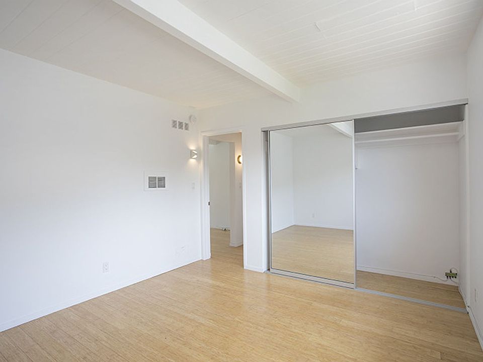 Building Photo 5