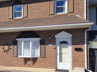 228 Popodickon Dr, Boyertown, PA 19512