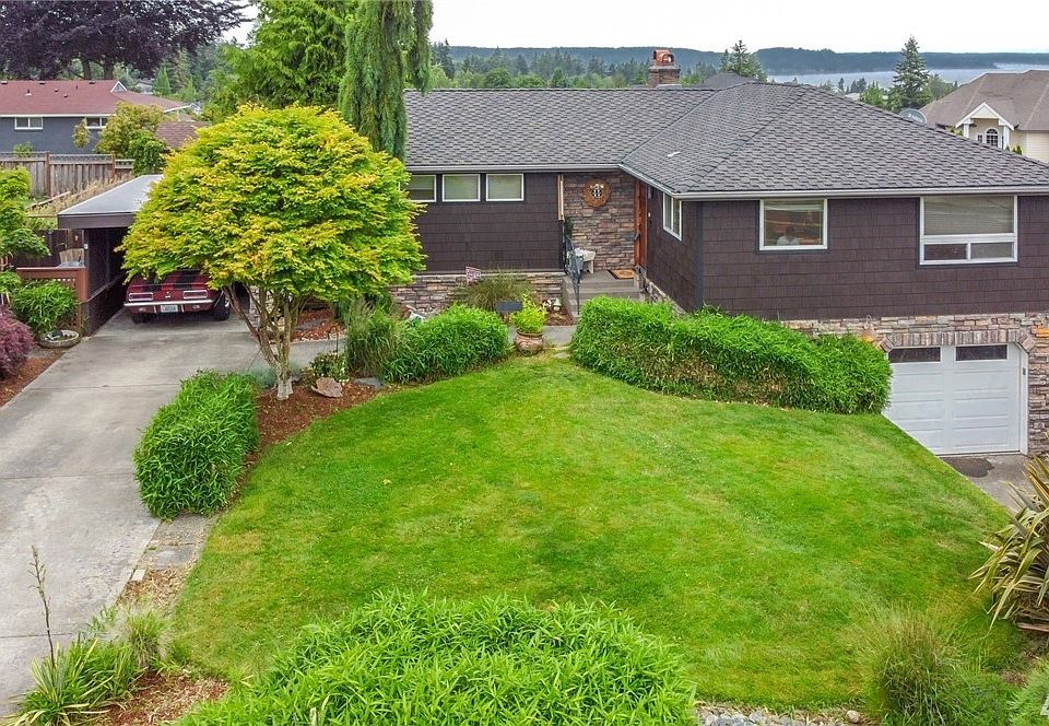 1st image of 3012 Sunset Dr W