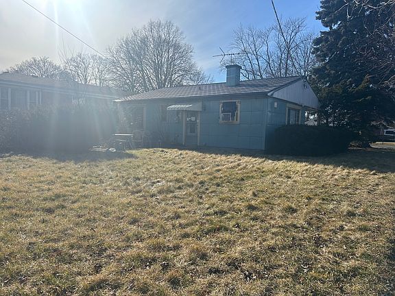 3rd image of 8557 Central Park Ave