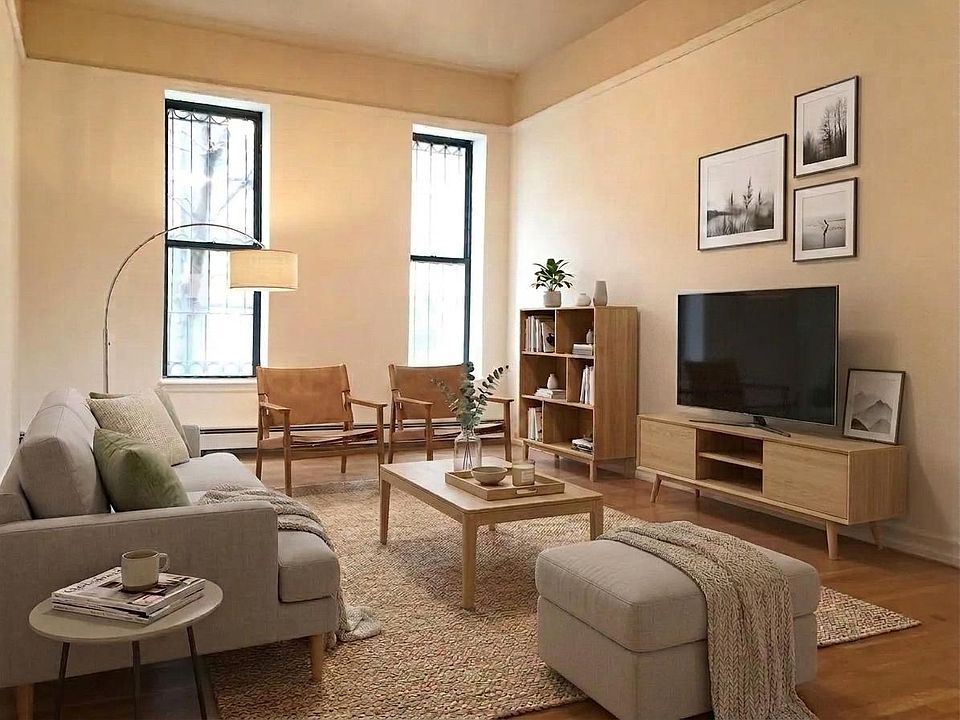 1st image of 301 W 112th St