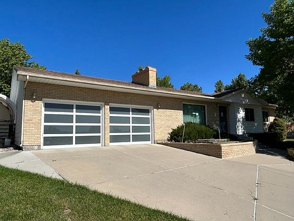 4th image of 1605 New York Ln