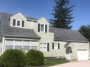 306 W Jefferson St, Kirklin, IN 46050