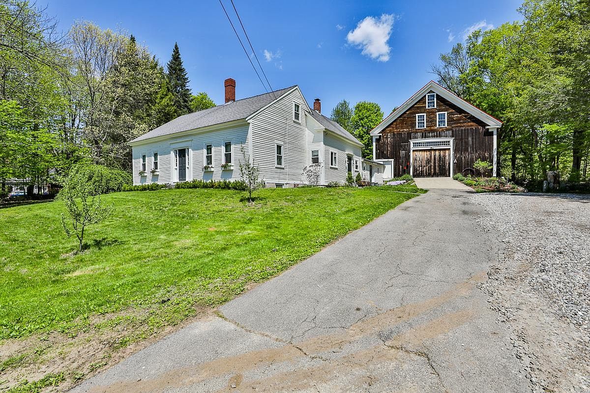 104 Central Street, East Hampstead, NH 03826 Zillow
