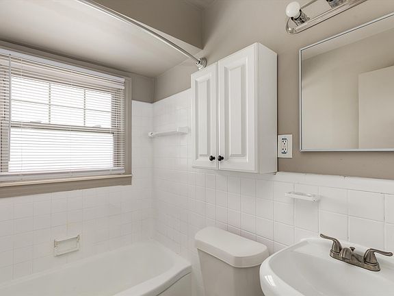 4th image of 3430 Ewald Cir Unit 1-2B