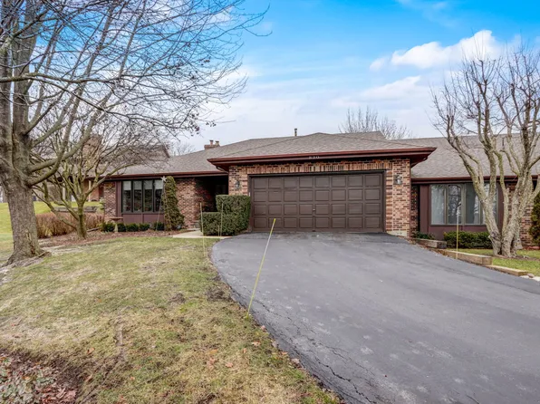 830 Brian Ct, Gurnee, IL 60031