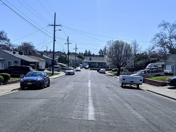 5th image of 2020 Woodland Dr