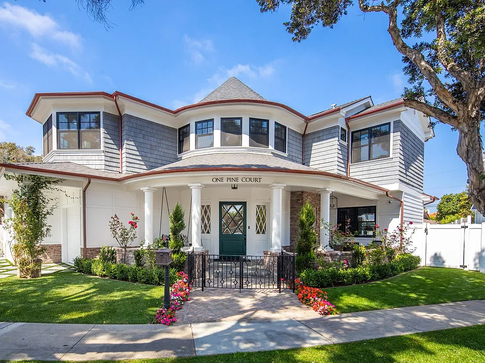 1 Pine Ct