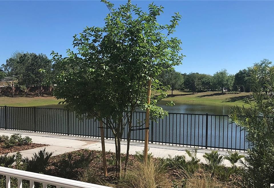 2nd image of 581 Piazza Point