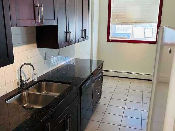 4th image of 103 Greenview Dr NE Unit 103