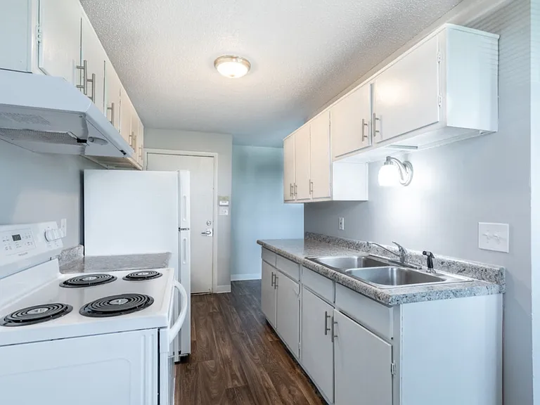 Northgate Crossing Apartments — Photo 13