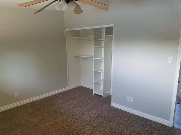 1107 E Broadmor Dr — Photo 25