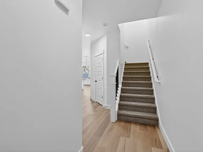 12666 S Bishop Pass Cv — Photo 2
