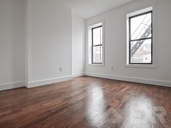 4th image of 272 Sumpter St #2A