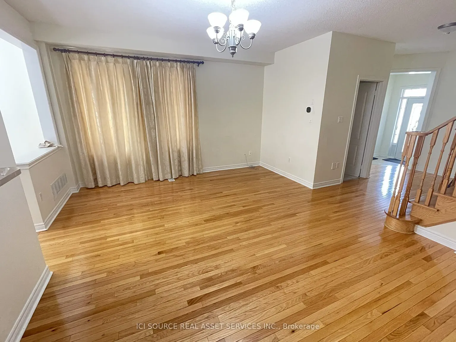 3 bed, $3,300 — Photo 4