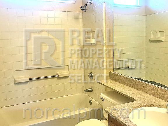 2nd image of 5933 Sawyer Cir
