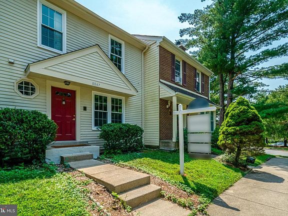 3rd image of 8847 Winding Hollow Way