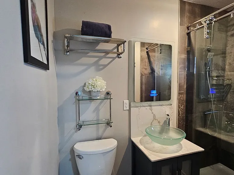 The BLVD Boutique Apartments — Photo 10