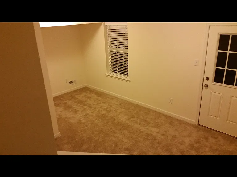 135 Mercer Ct — Photo 6