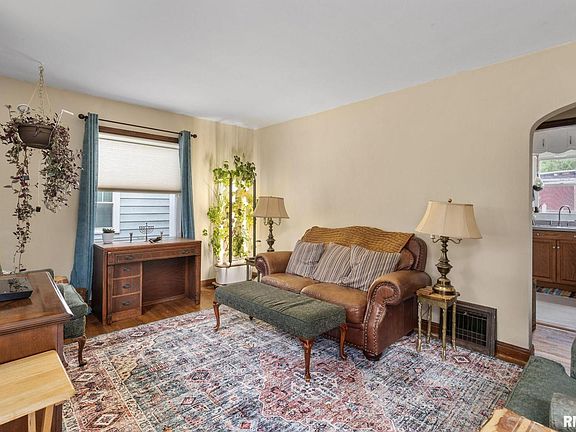 3rd image of 2516 23rd Ave