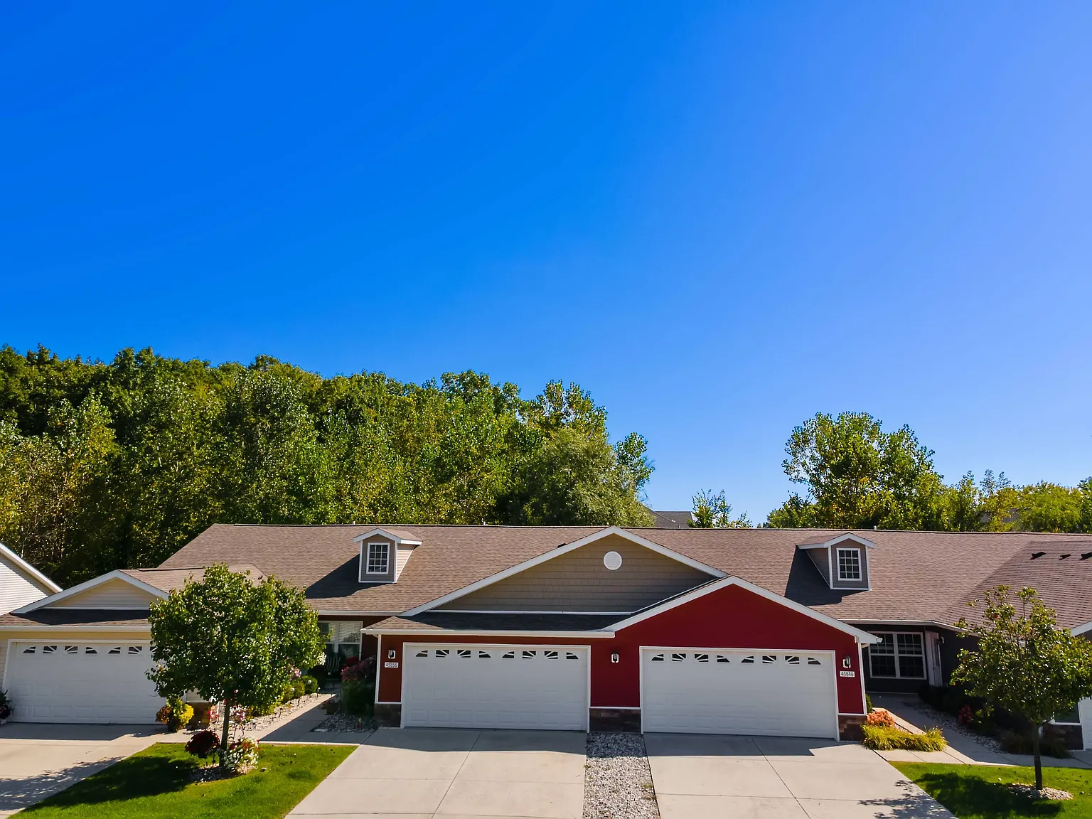 Redwood Shelby Township — Photo 3