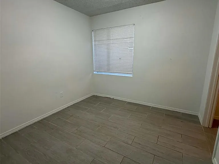 4925 Enid Way — Photo 19