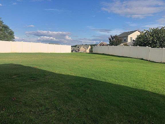 5th image of 176 Crooked Cedar Way