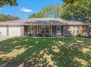 5621 Silver Lake Dr, Haltom City, TX 76117