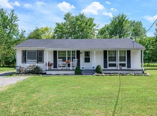 1928 Lee Ln, Murfreesboro, TN 37127