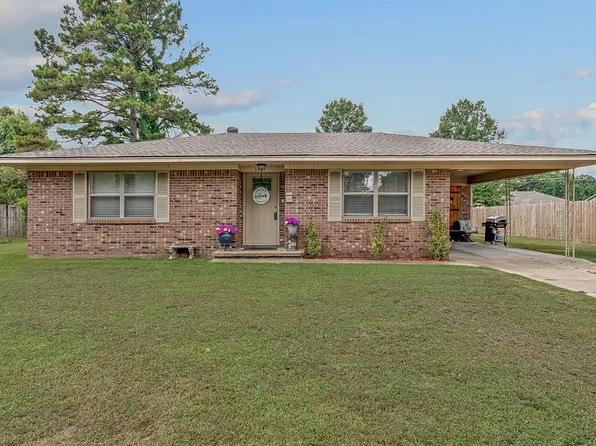 132 S Crest Ave, Trumann, AR 72472