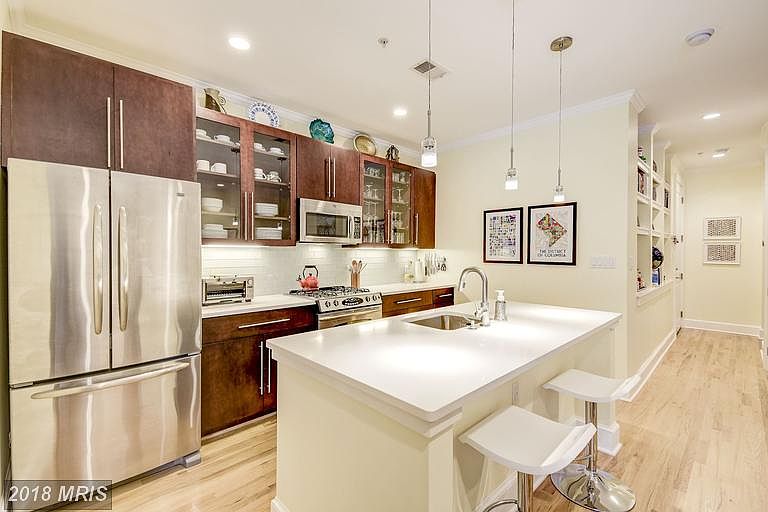 Kitchen (1 of 3)