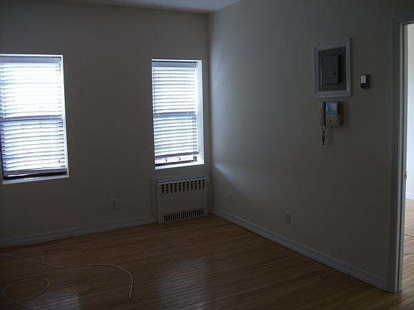 1st image of 890 W Beech St APT 2B