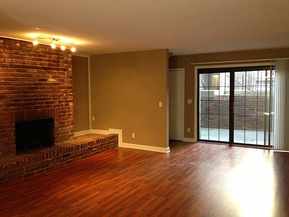 4th image of 4056 Warwick Blvd APT 1