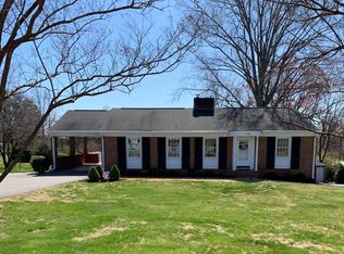 336 N Main St, Amherst, VA 24521
