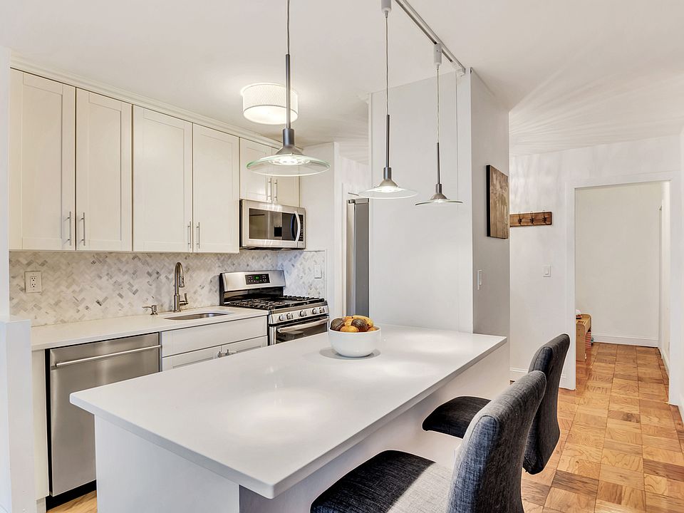 1st image of 75 Henry St APT 31D