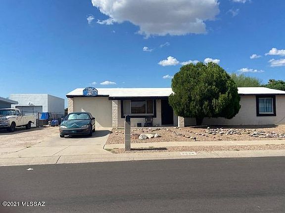 2nd image of 3256 W Shumaker Dr