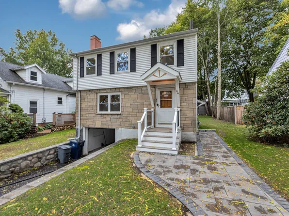 46 Brucewood St, West Roxbury, MA 02132