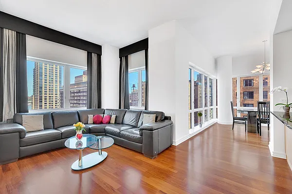 Sold by Engel & Völkers New York City | media 1