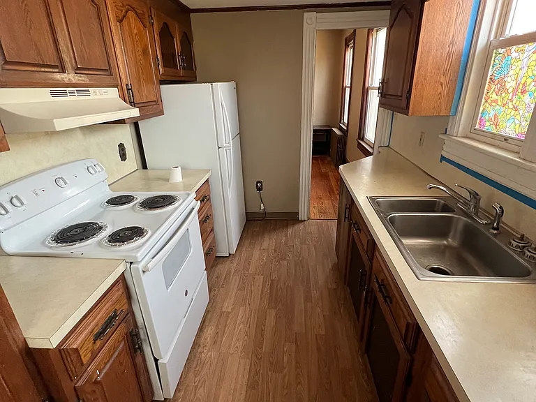 165 Lewis St #2 — Photo 7