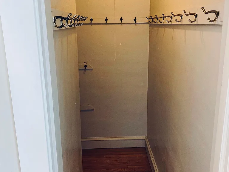 404 River Ave — Photo 14