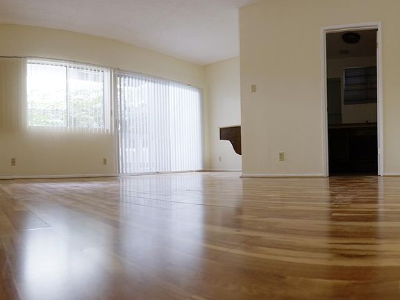 2nd image of 2677 Centinela Ave Unit 306